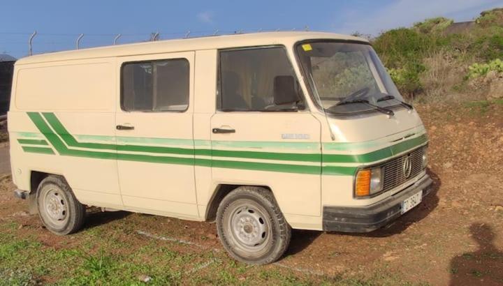 Canary For Drive, Near To Tfs Mercedes Mb130 Costa Adeje (Tenerife)